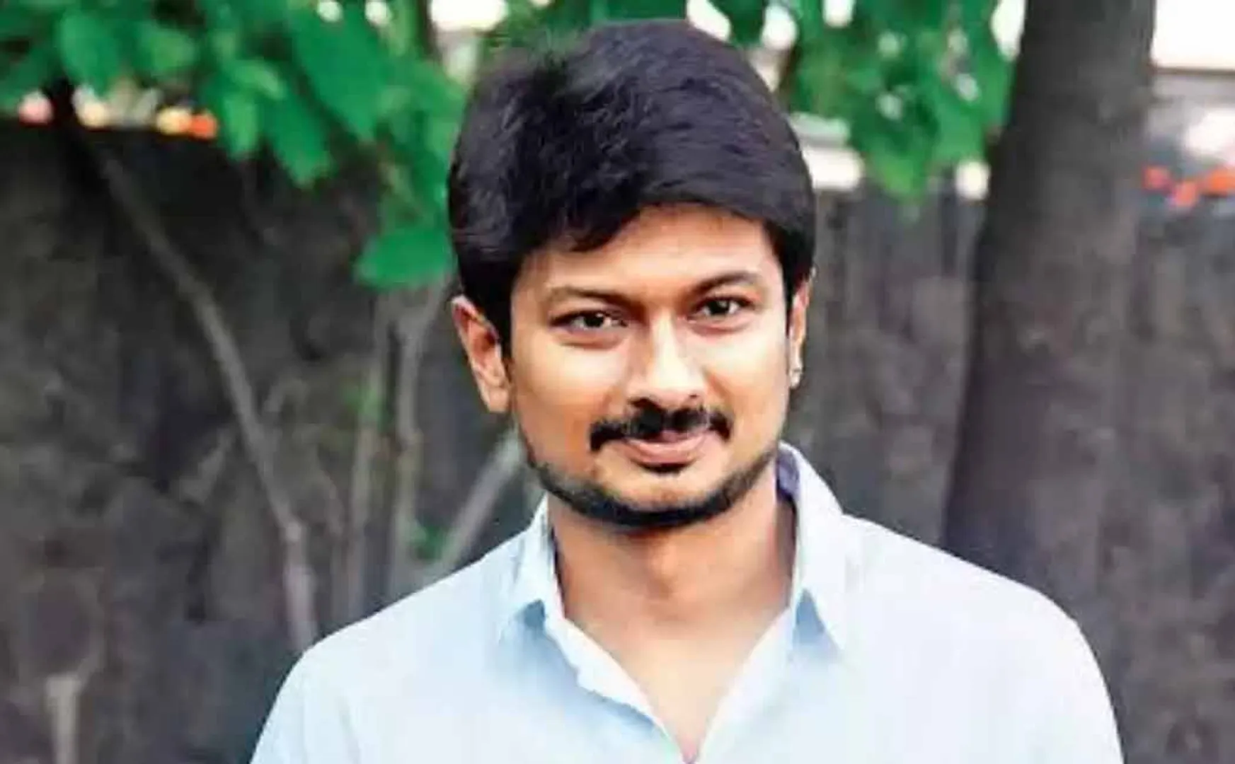 udhayanidhi stalin start dubbing nenjukku neethi movie 