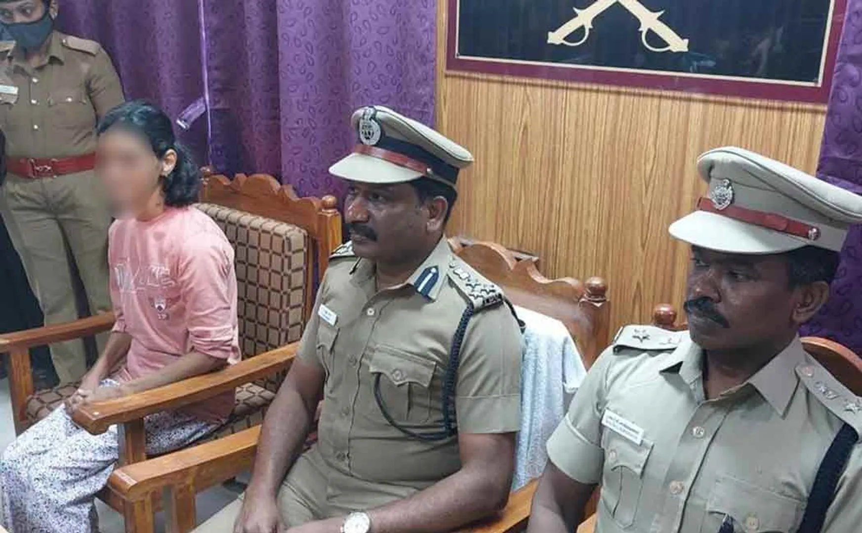 Karnataka woman  surrenders to Tamil Nadu police