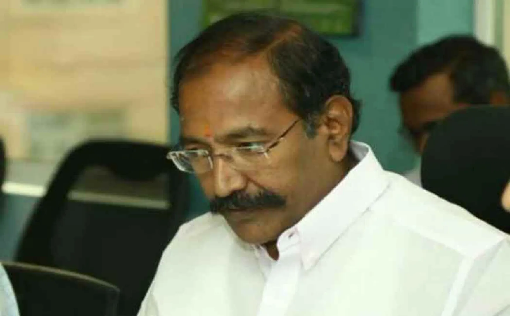 Raid resumes in places owned by former minister Thangamani