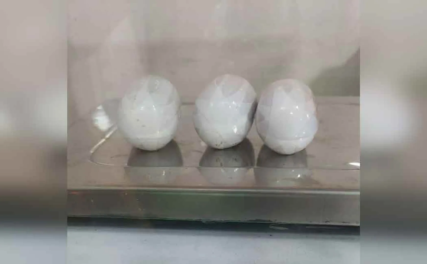 Gold smuggler arrested at airport