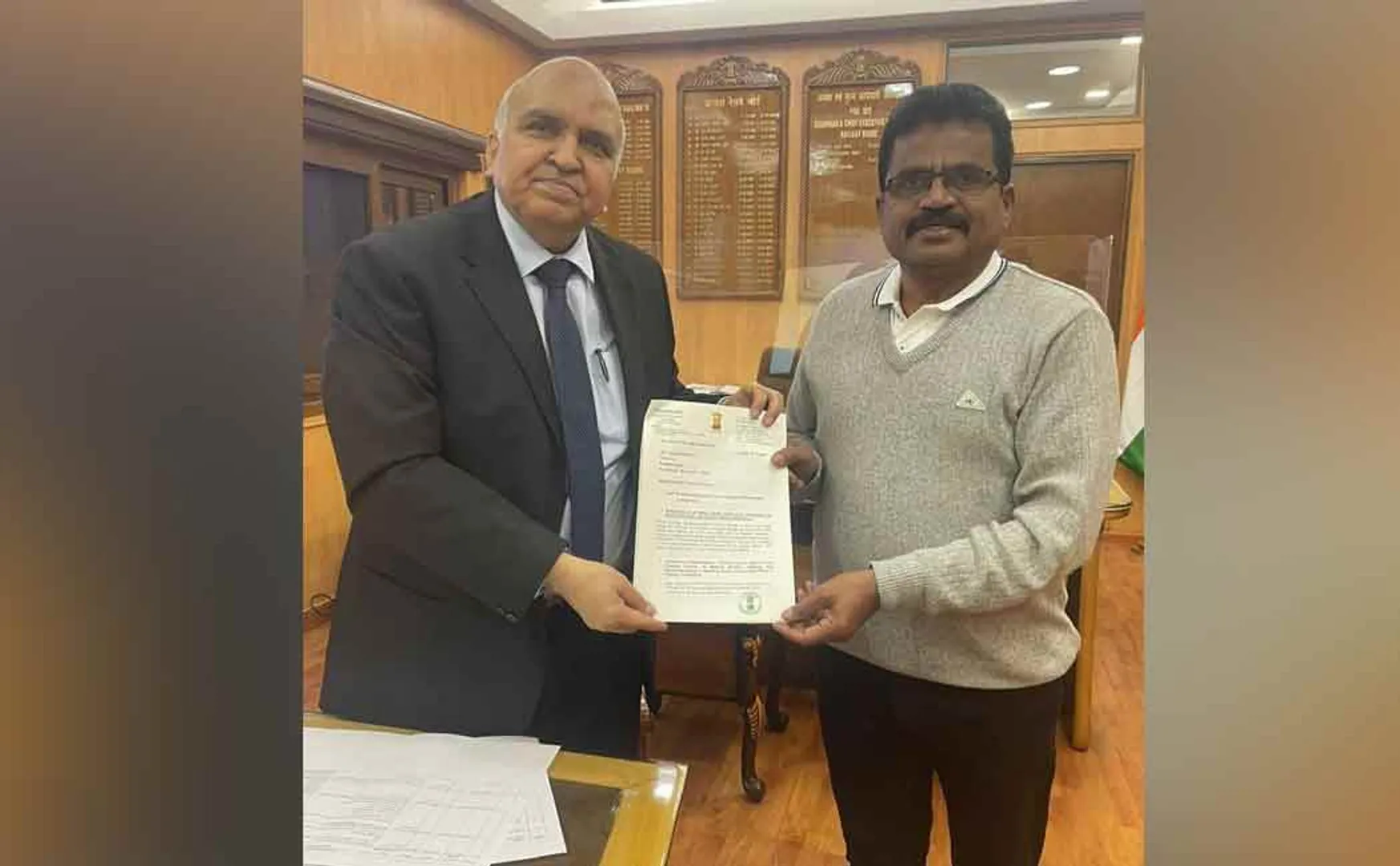 Dindigul MP gave Request Petition ​​to Railway Board Chairman