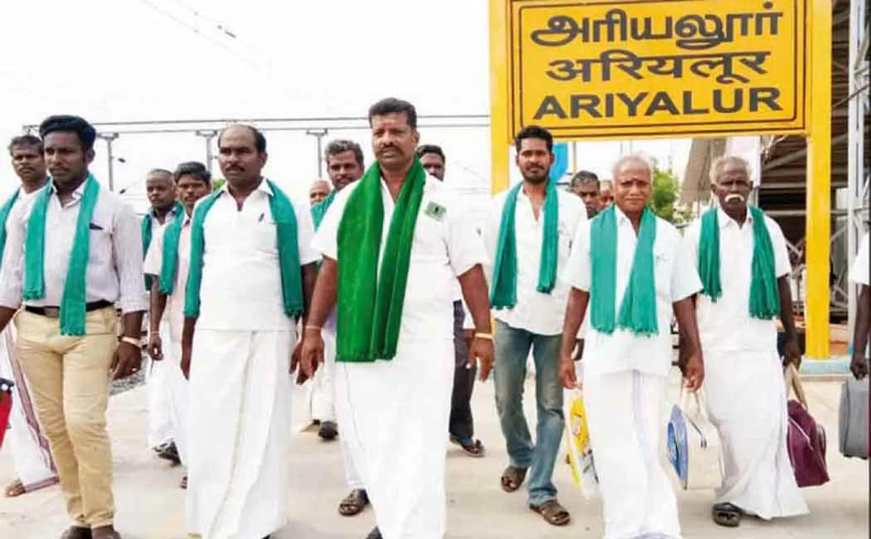 Cases filed against farmers should be withdrawn