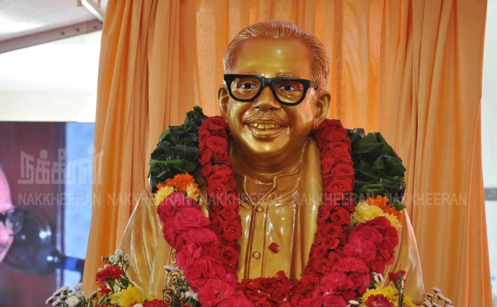 Chief Minister MK Stalin unveils statue of novelist IR Nedunchezhiyan! (Pictures)
