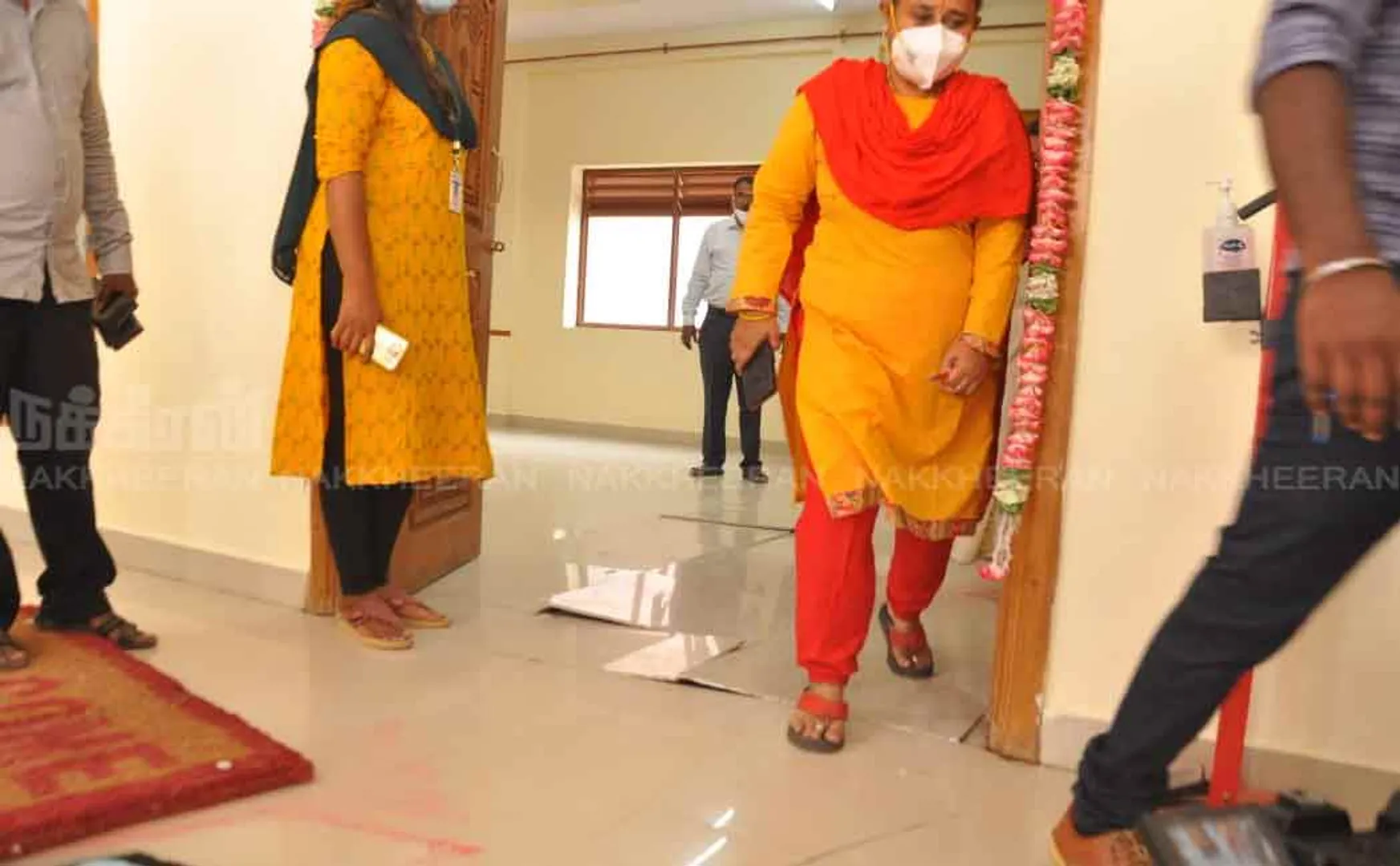 Non-standard building: Staff and patients in fear
