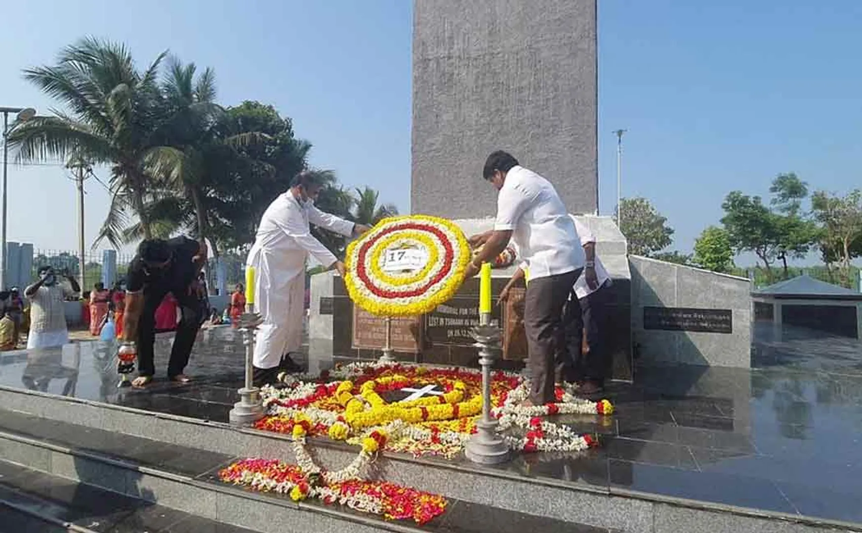 17th Tsunami Memorial Day; Tribute to fishermen in Nagai district!