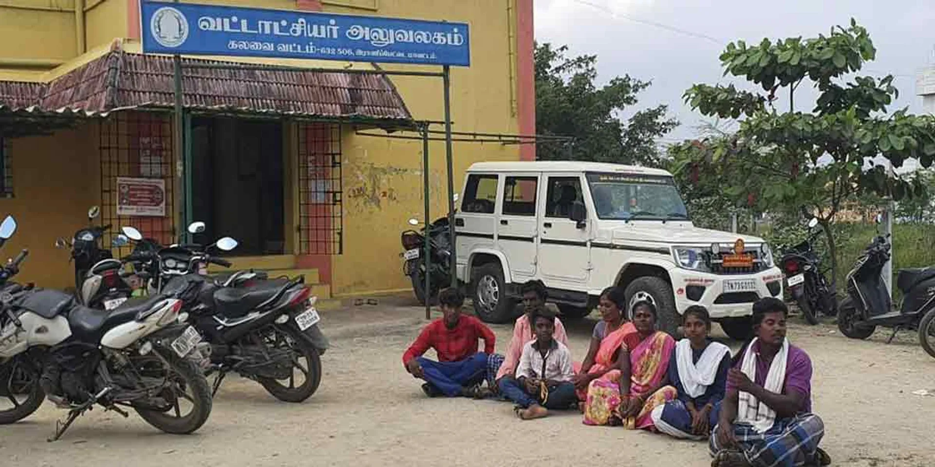 Tribes involved in Tarna for not giving caste certificate!