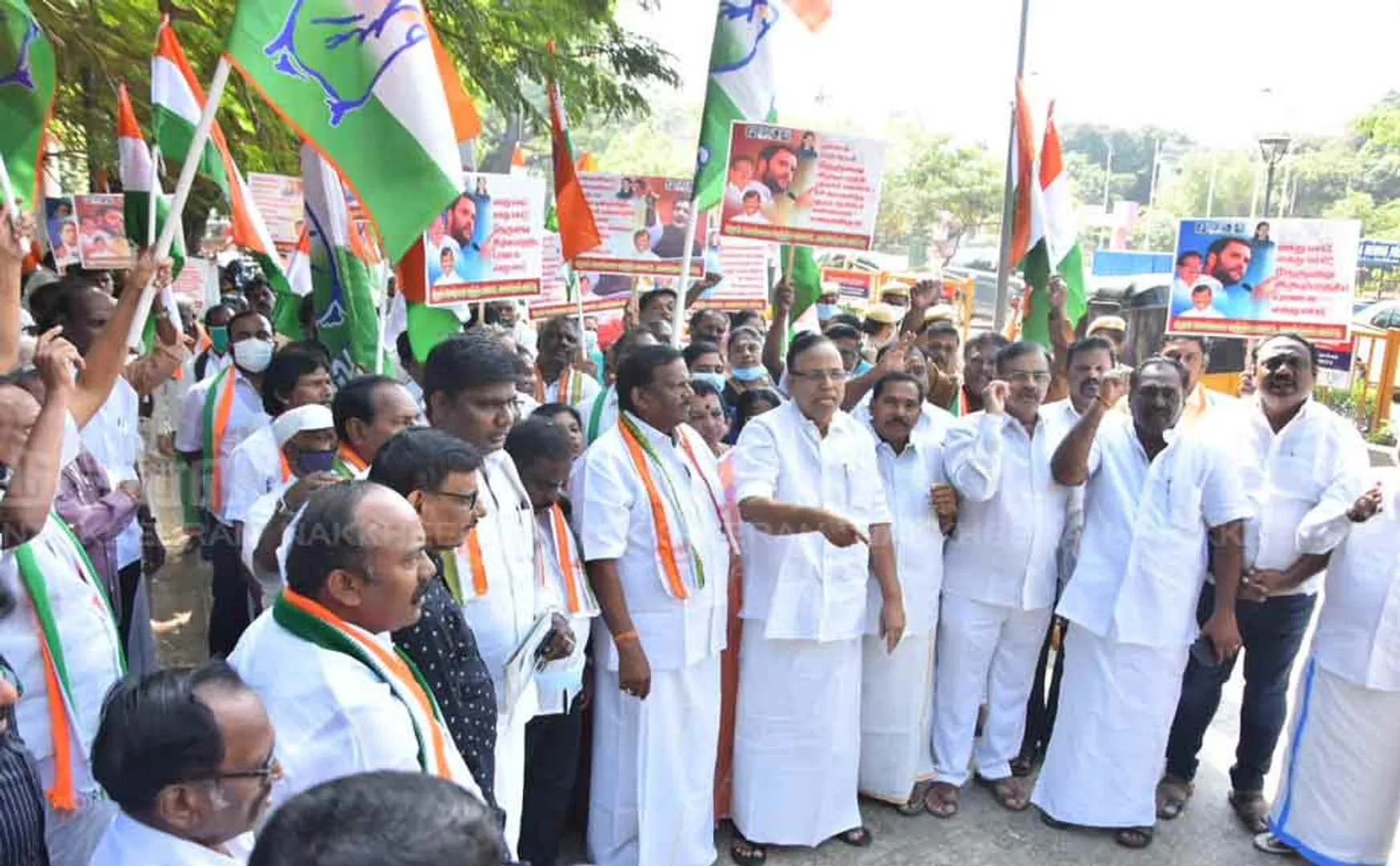 Congress party members involved in the struggle against H. Raja