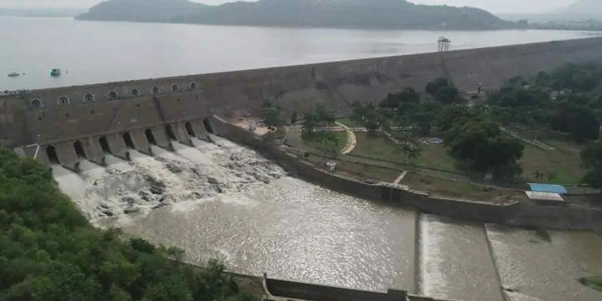 Three days restrict on visiting Mettur Dam!
