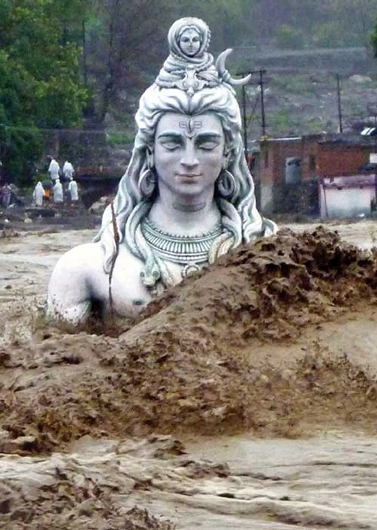 /idhalgal/om/karaaiyailalaa-paeraarau-yogi-sivanandam