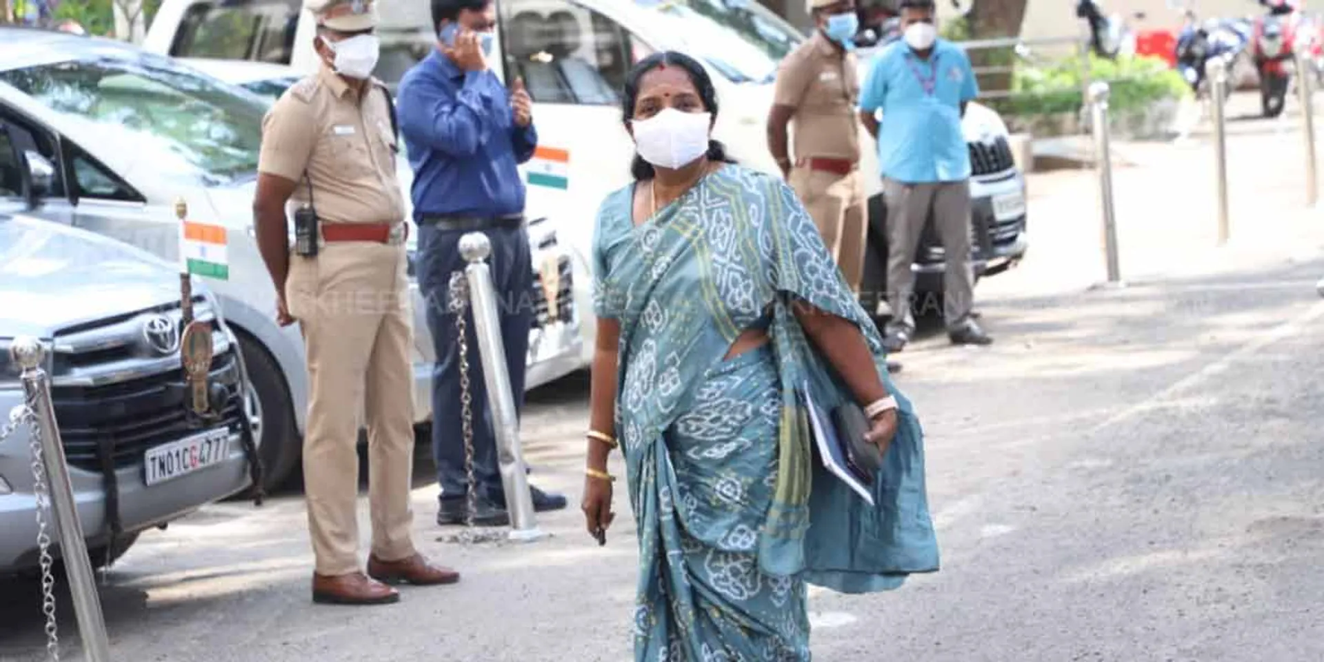 '' Do you know the history of the NEET exam? We do not agree '- BJP Vanathi Srinivasan walkout!