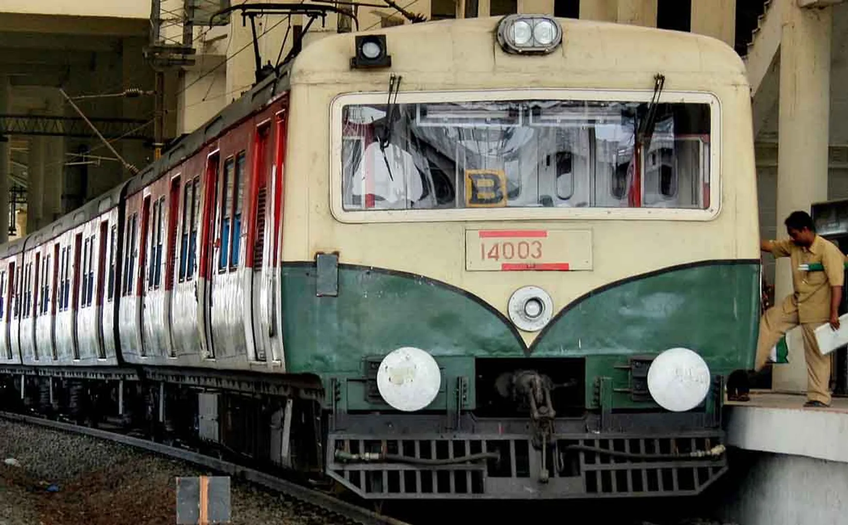 2 installments of vaccine required to travel by suburban train!