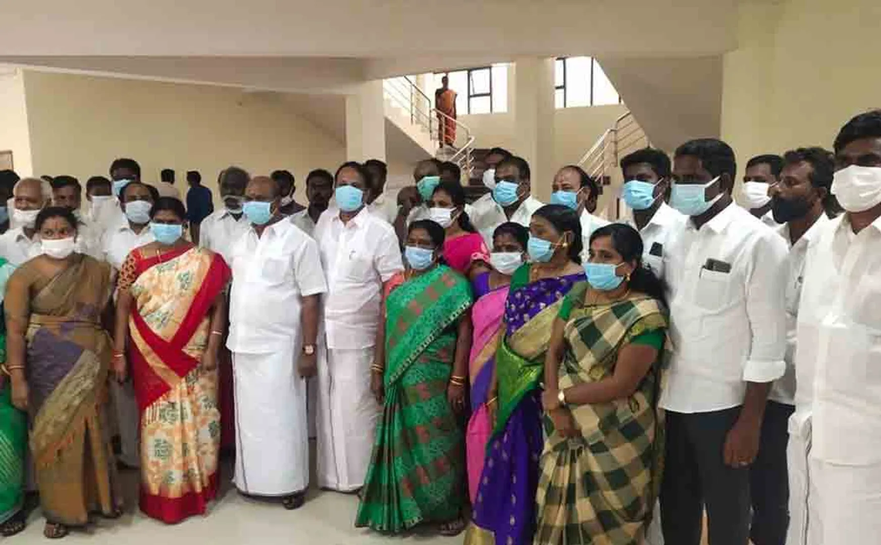 Complaint that DMK is interfering in the work of the Panchayat Union! ADMK councilors petition district collector