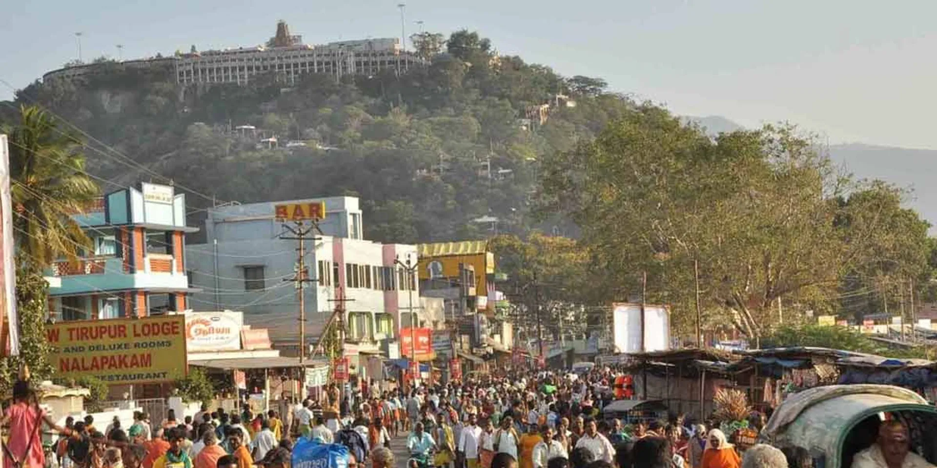  Today only one day can visit Murugan! -Palani 'stunned by devotees