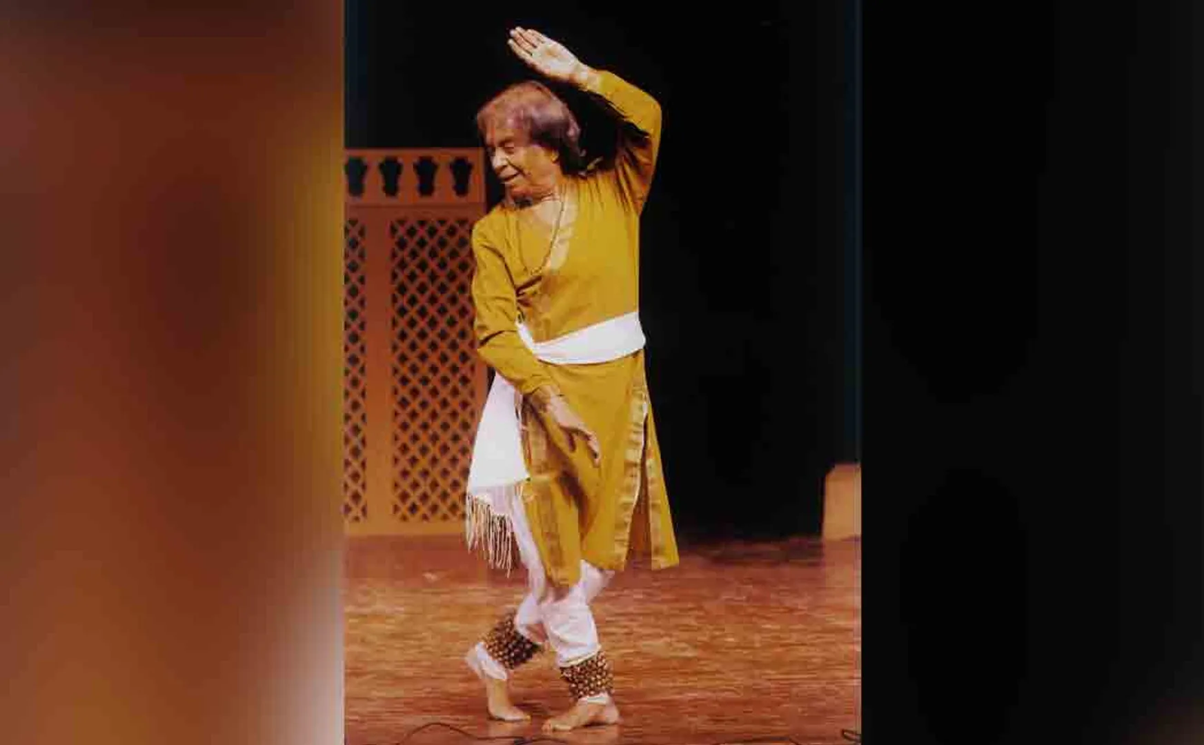 National award winning choreographer Birju Maharaj has passed away.