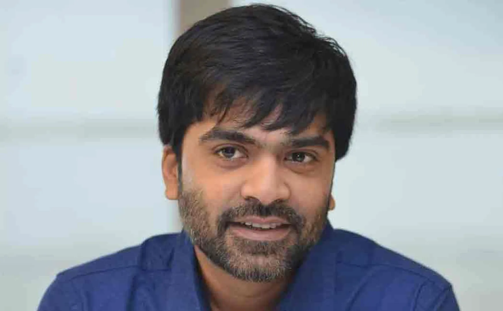 vendhu thaninthathu kaadu song release on simbu birthday