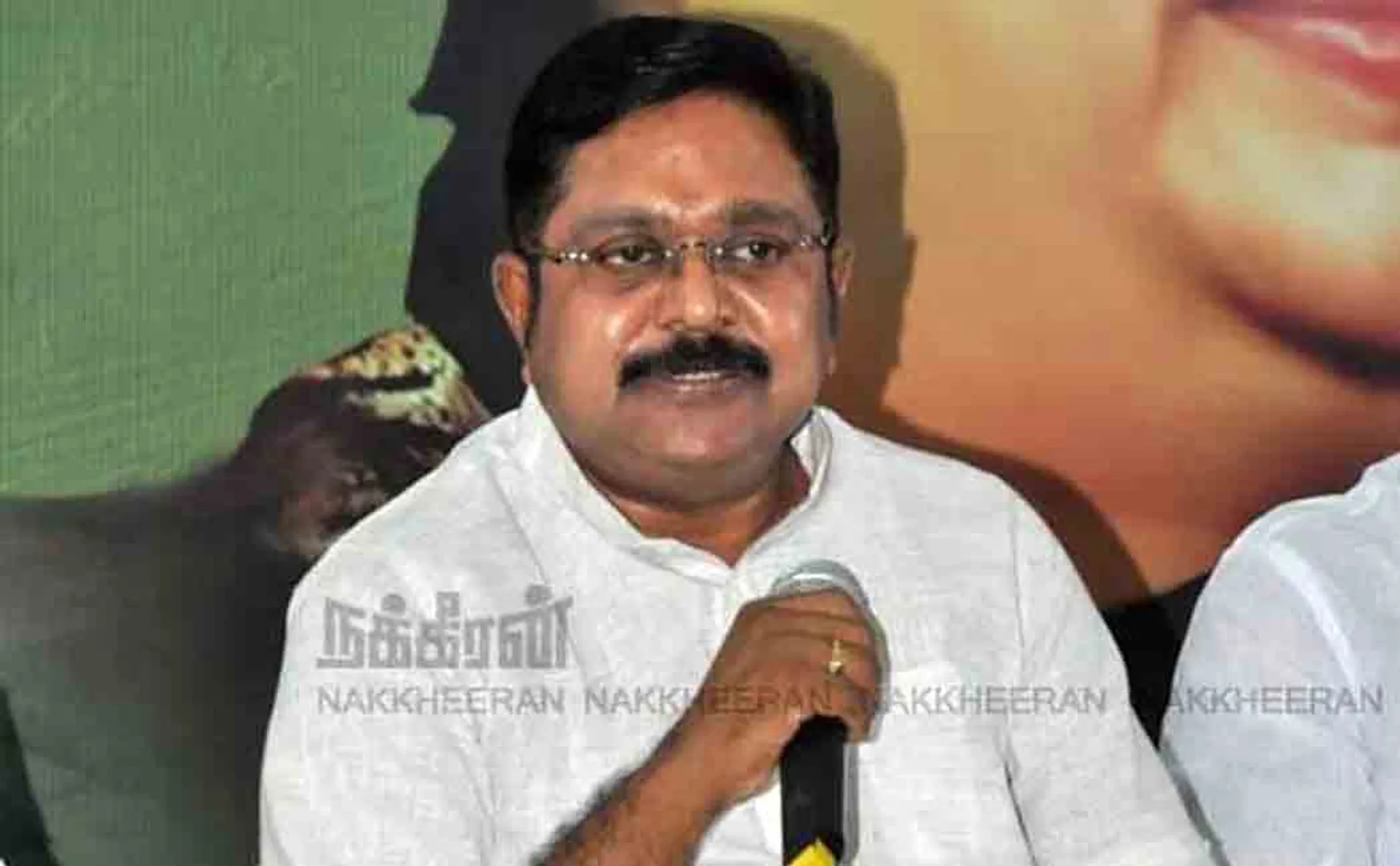 TTV Dinakaran condemned to SBI 