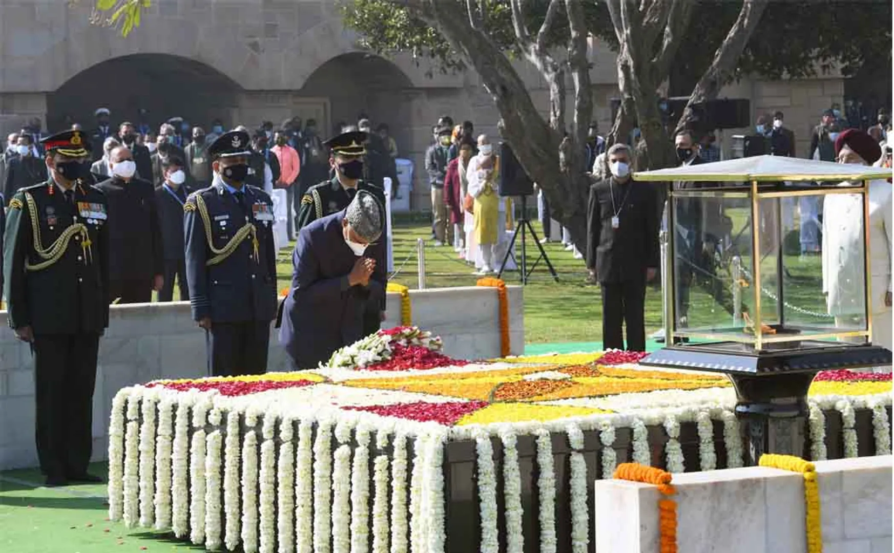 Mahatma Gandhi Memorial Day - President, Prime Minister honored! (Pictures)