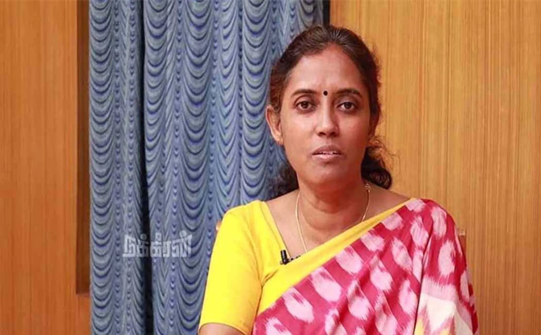 "Can we talk about AIADMK Tamils?" -jothi Mani MP!