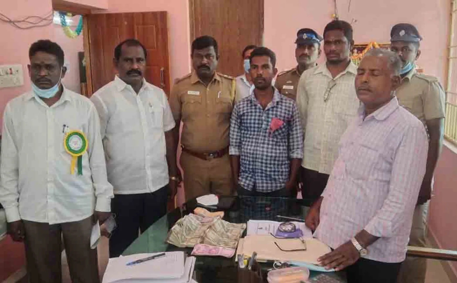 Election flying squad seizes Rs 5 lakh cash