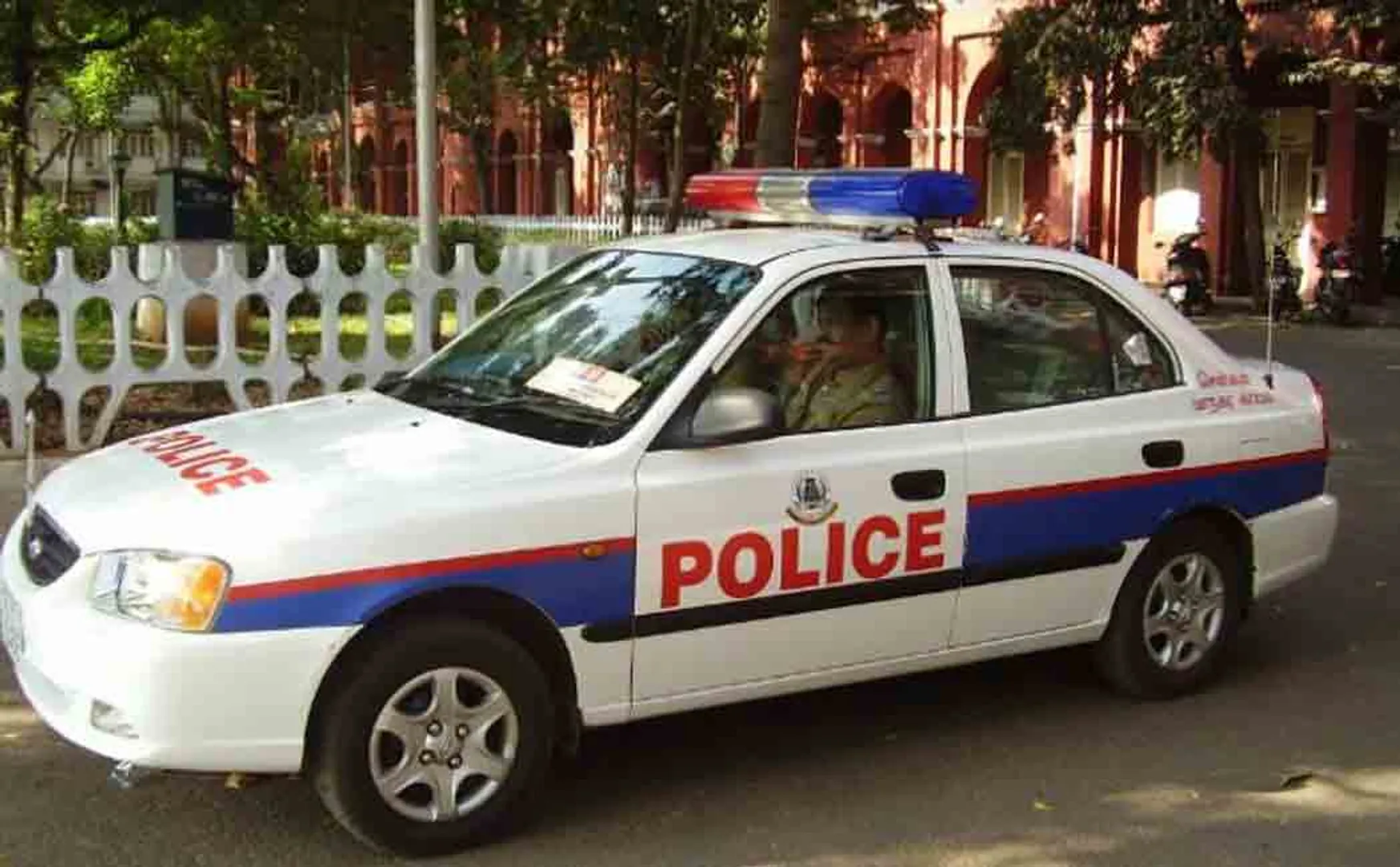 Two youngsters arrested near kallakurichi in fraud case 