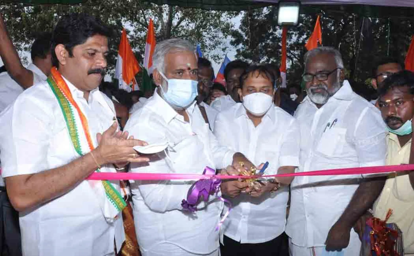 Minister inaugurates Congress Election Office  