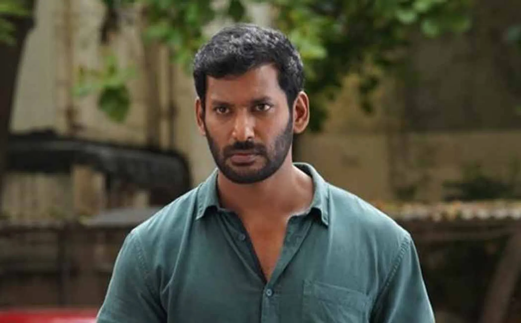 Actor Vishal injured at shooting spot 