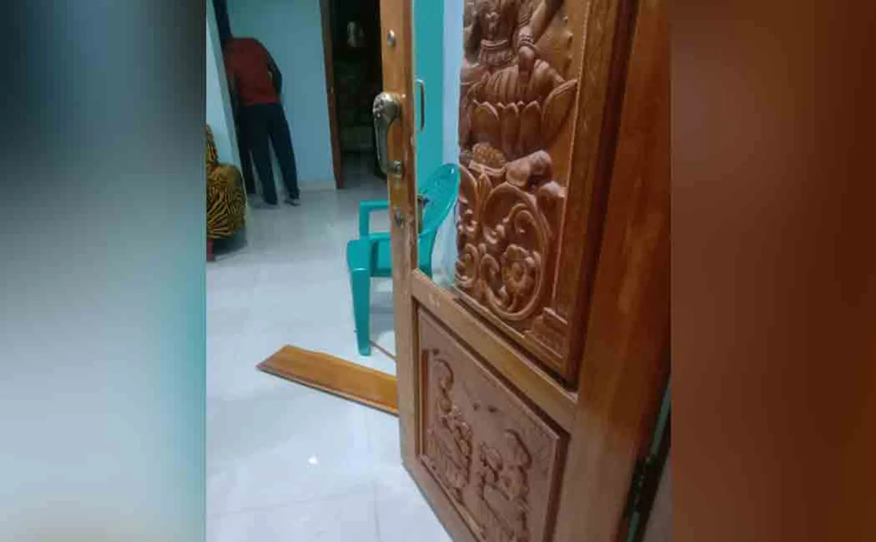 The thief who escaped before the police arrived!