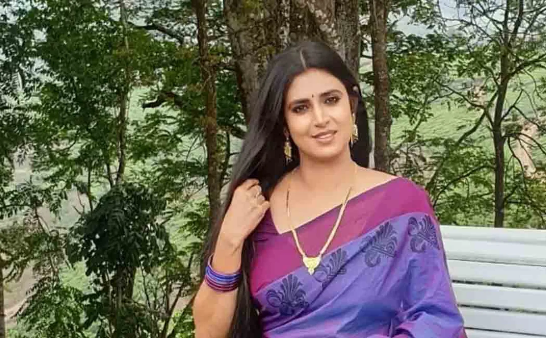 actress kasthuri tweets political leaders 