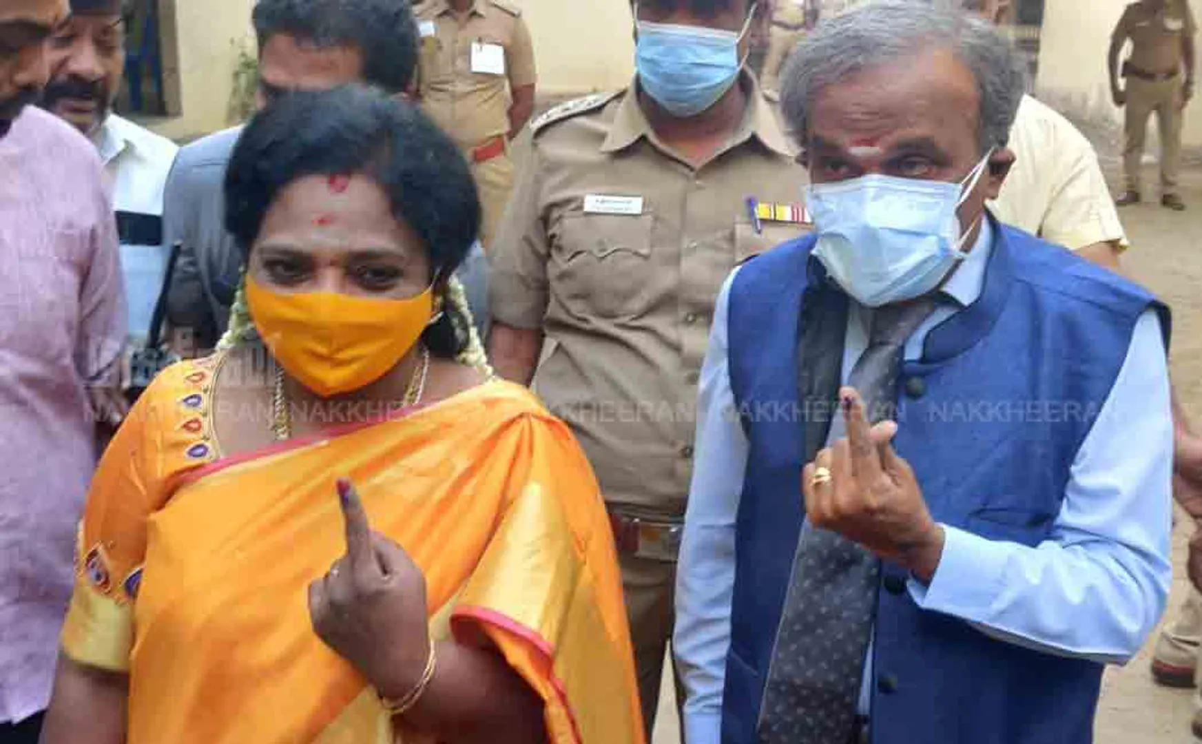 Thamizhisai Soundararajan cast her vote in Chennai Saligramam