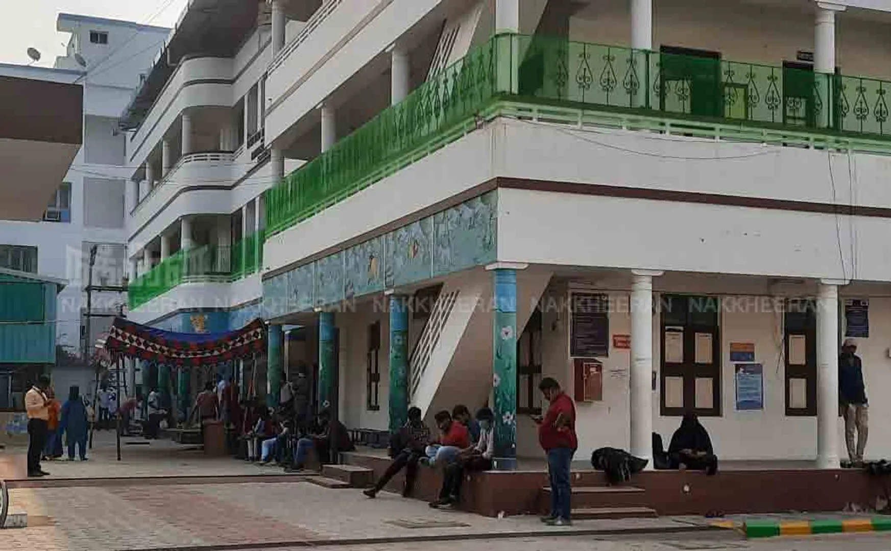 No one in T Nagar Hindi prachara saba polling booth 