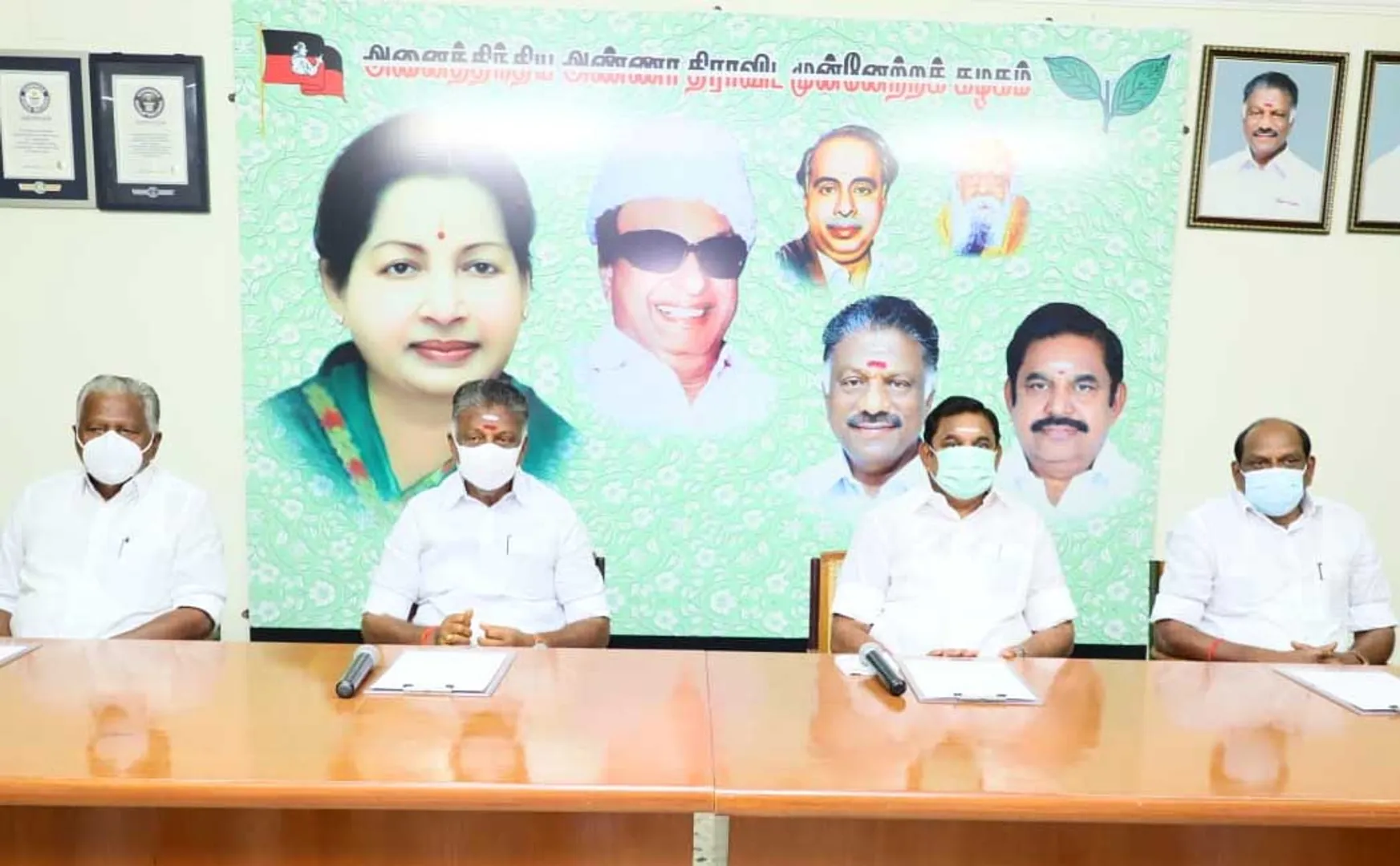 admk former minister jayakumar arrest admk leaders edappadi palanisamy and opaneerselvam 