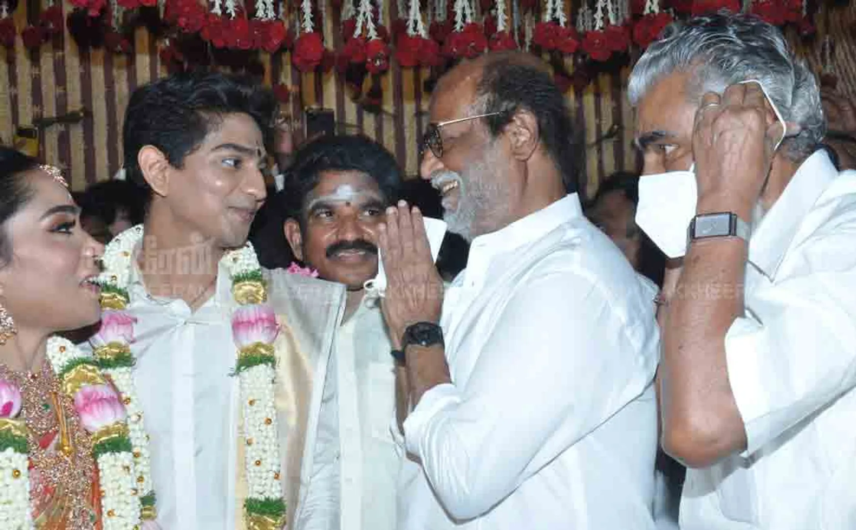 Rajini who came in person for the wedding of the daughter of producer Anbu Cheliyan! (Pictures)