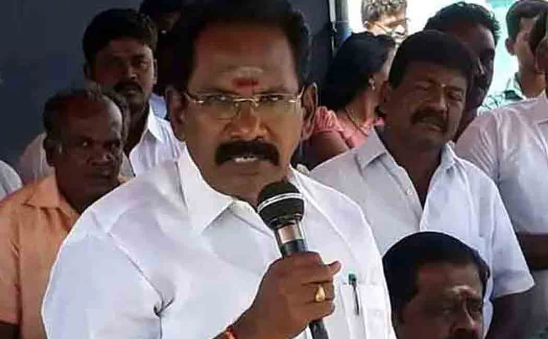 "ADMK has no leadership ..." - Cellur Raju