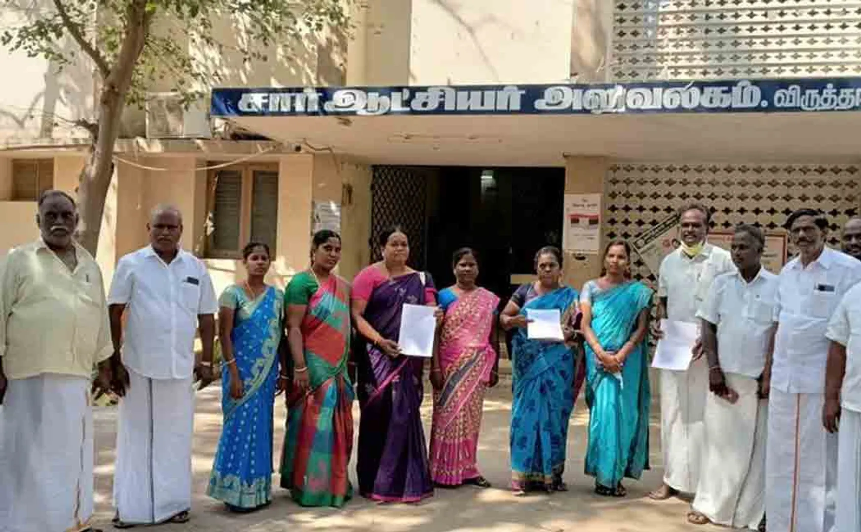 Union councilors petition for protection! Majority of councilors walk out!