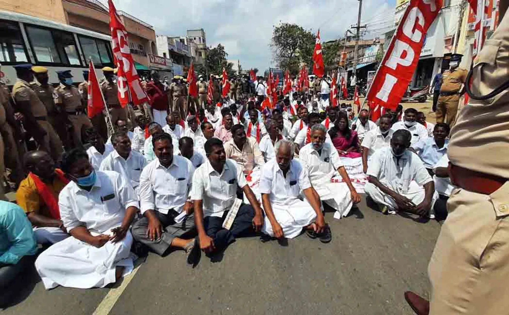 chidambaram natarajar temple women incident cpi leaders police 