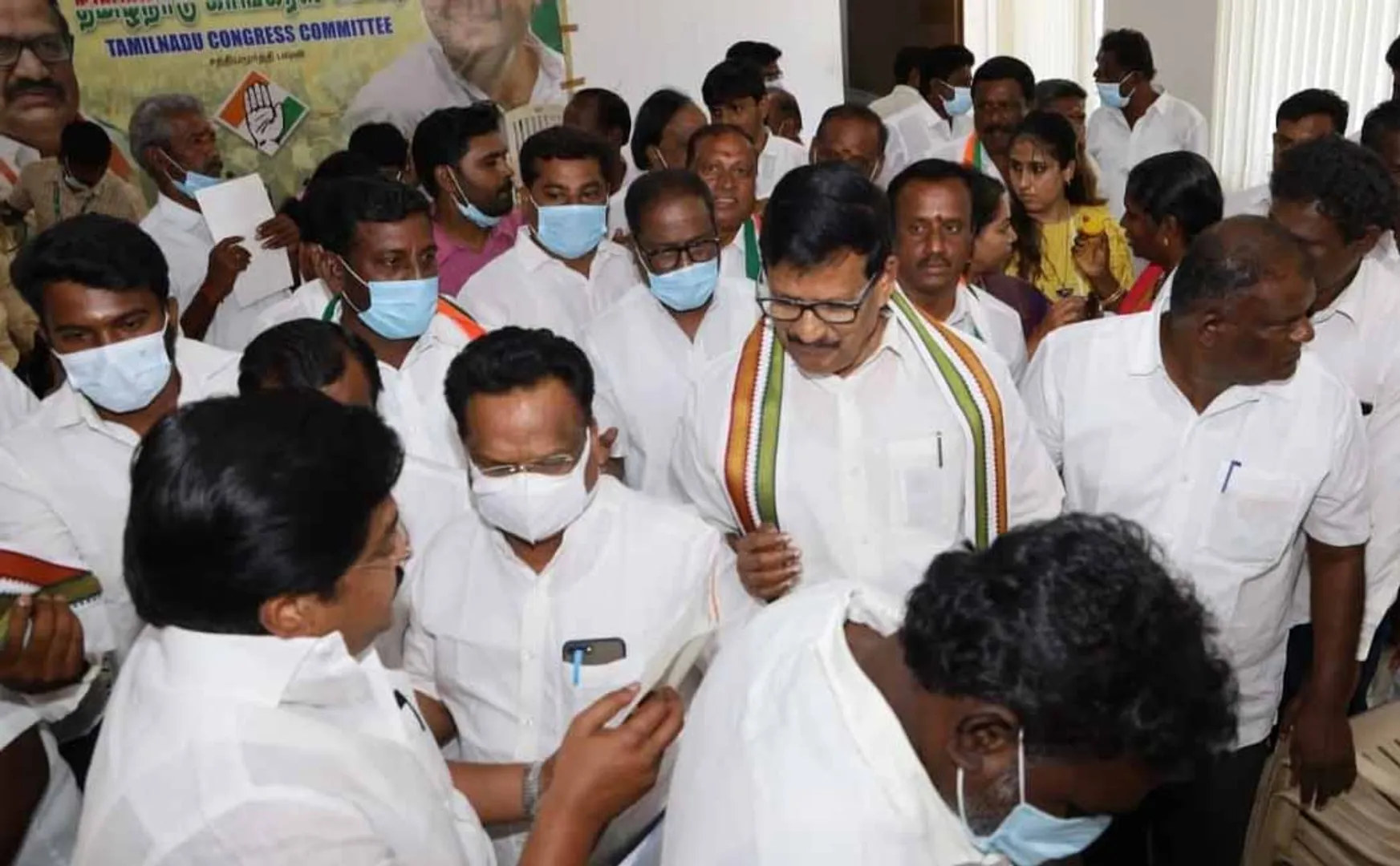 Congress pushes in presence of KS Alagiri!