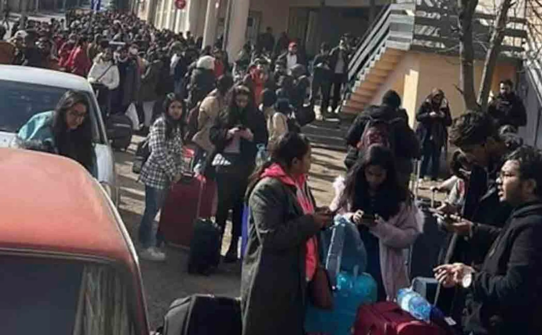 Helpline numbers announced to rescue Salem residents stranded in Ukraine!