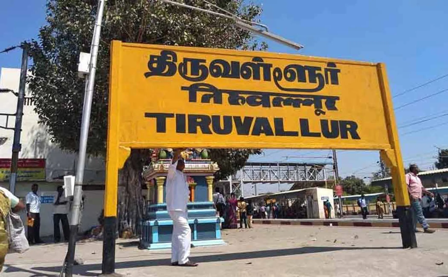 fake income tax raid at thiruvallur
