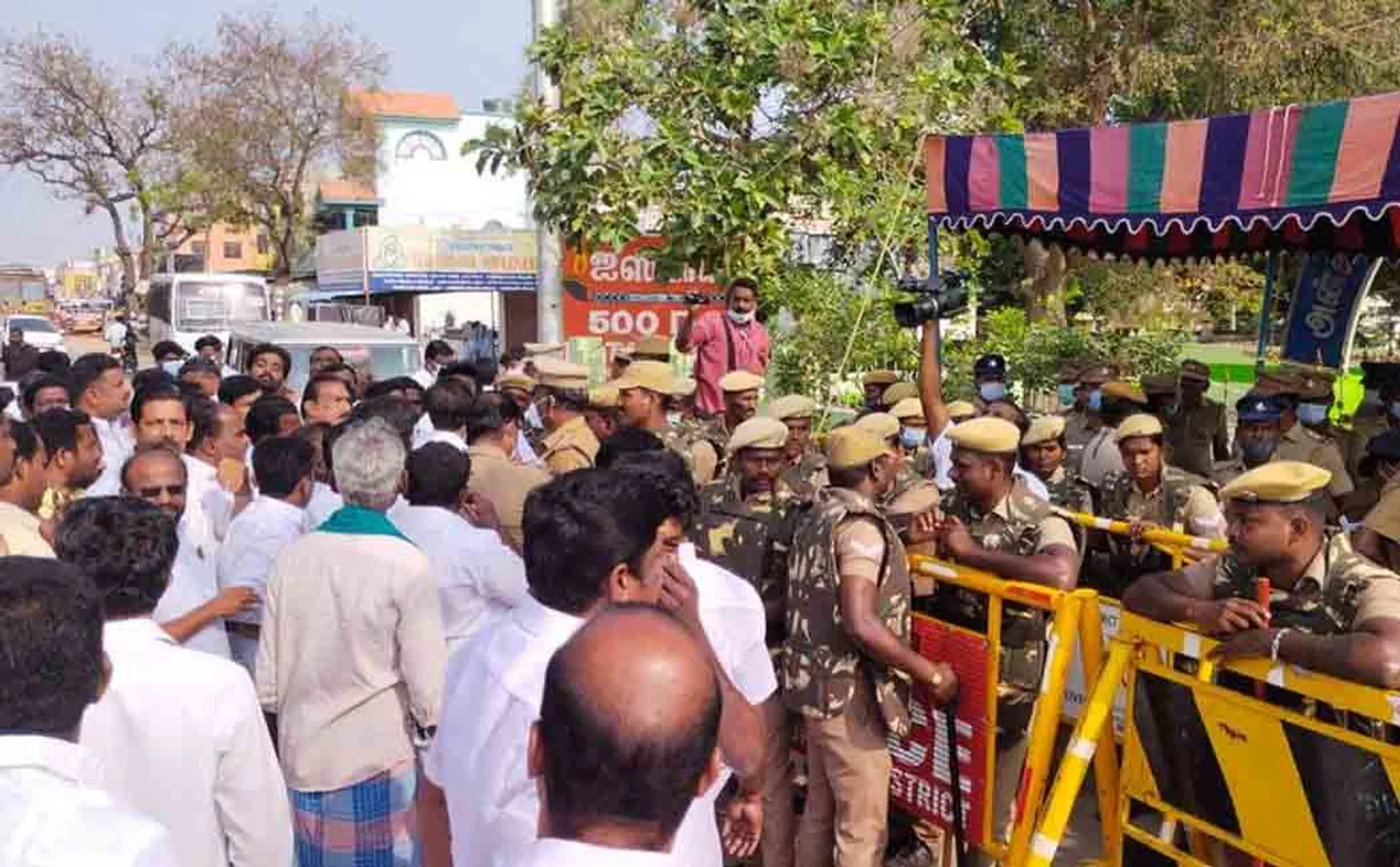 Tensions continue in Annavasal municipal elections .. 500 policemen mobilized!