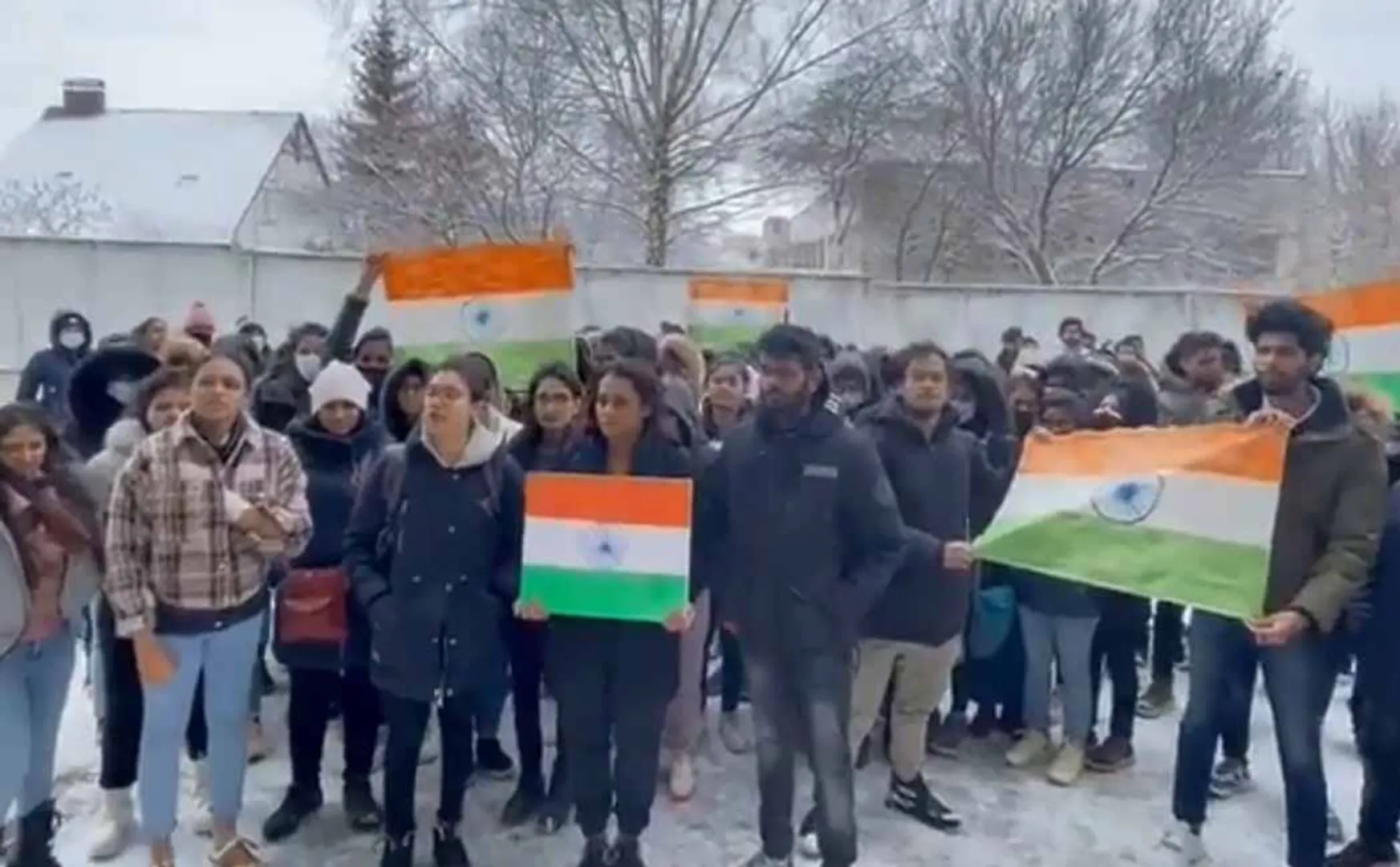 "Indian students in Sumy should not come out" - Indian Embassy Instruction!