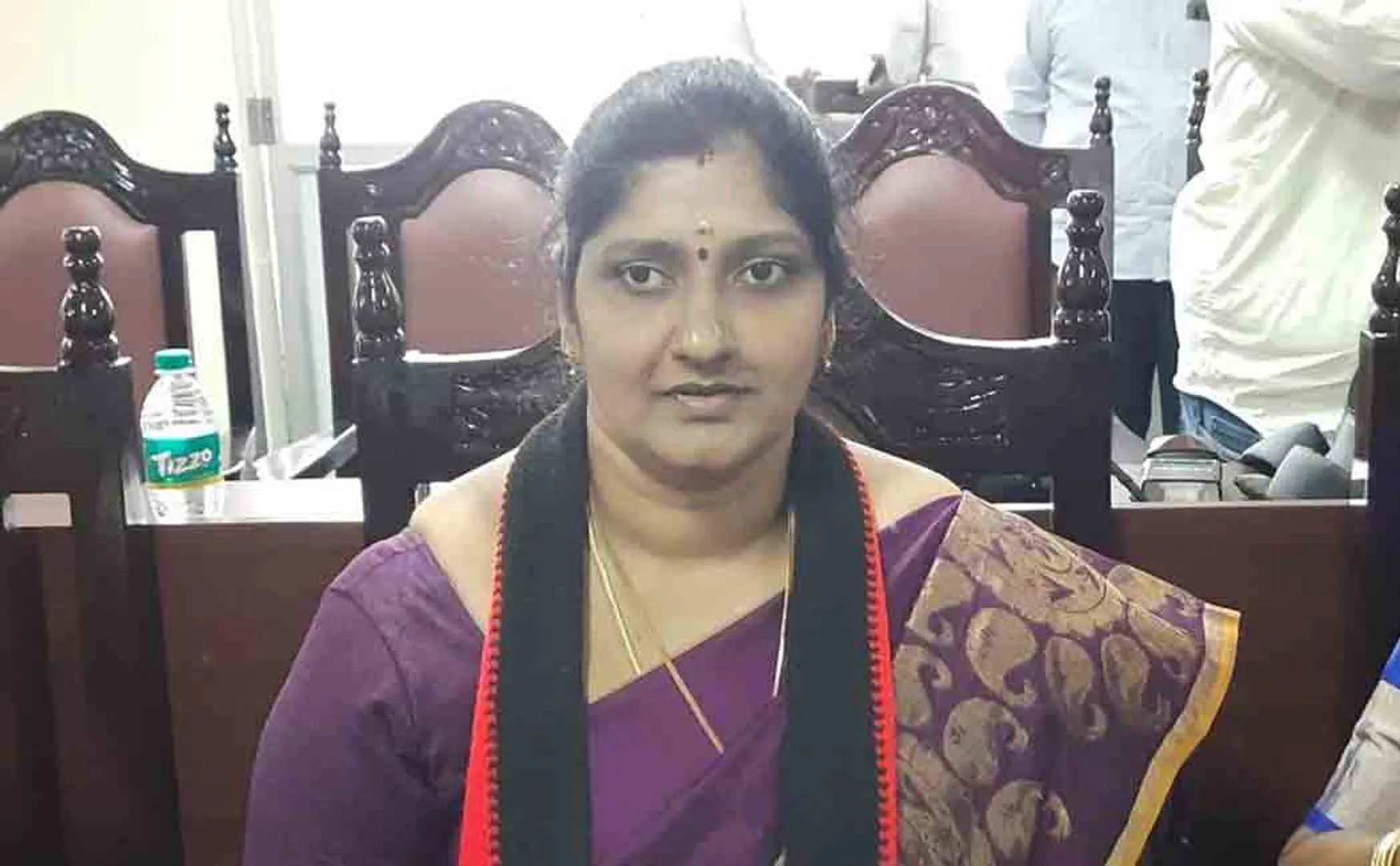 I will not resign the post DMK warns District Officer!