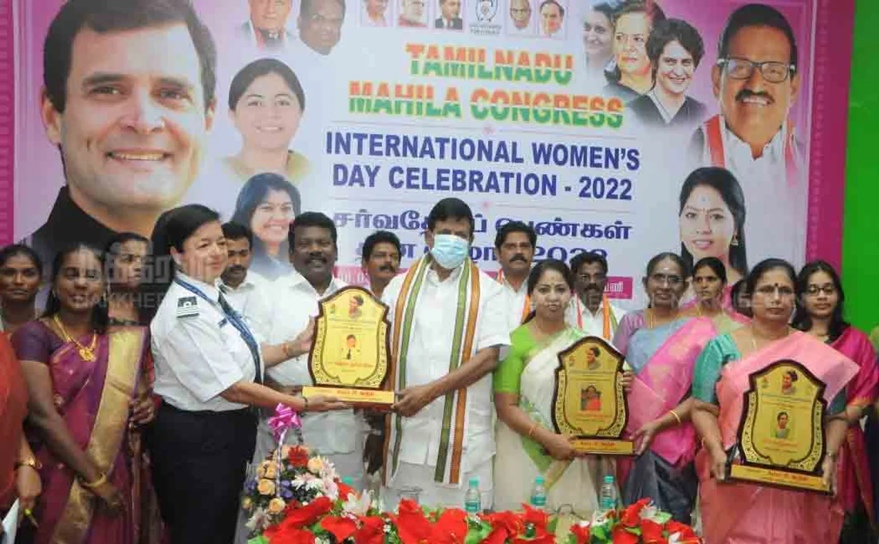 Tamil Nadu Congress Committee honors women  