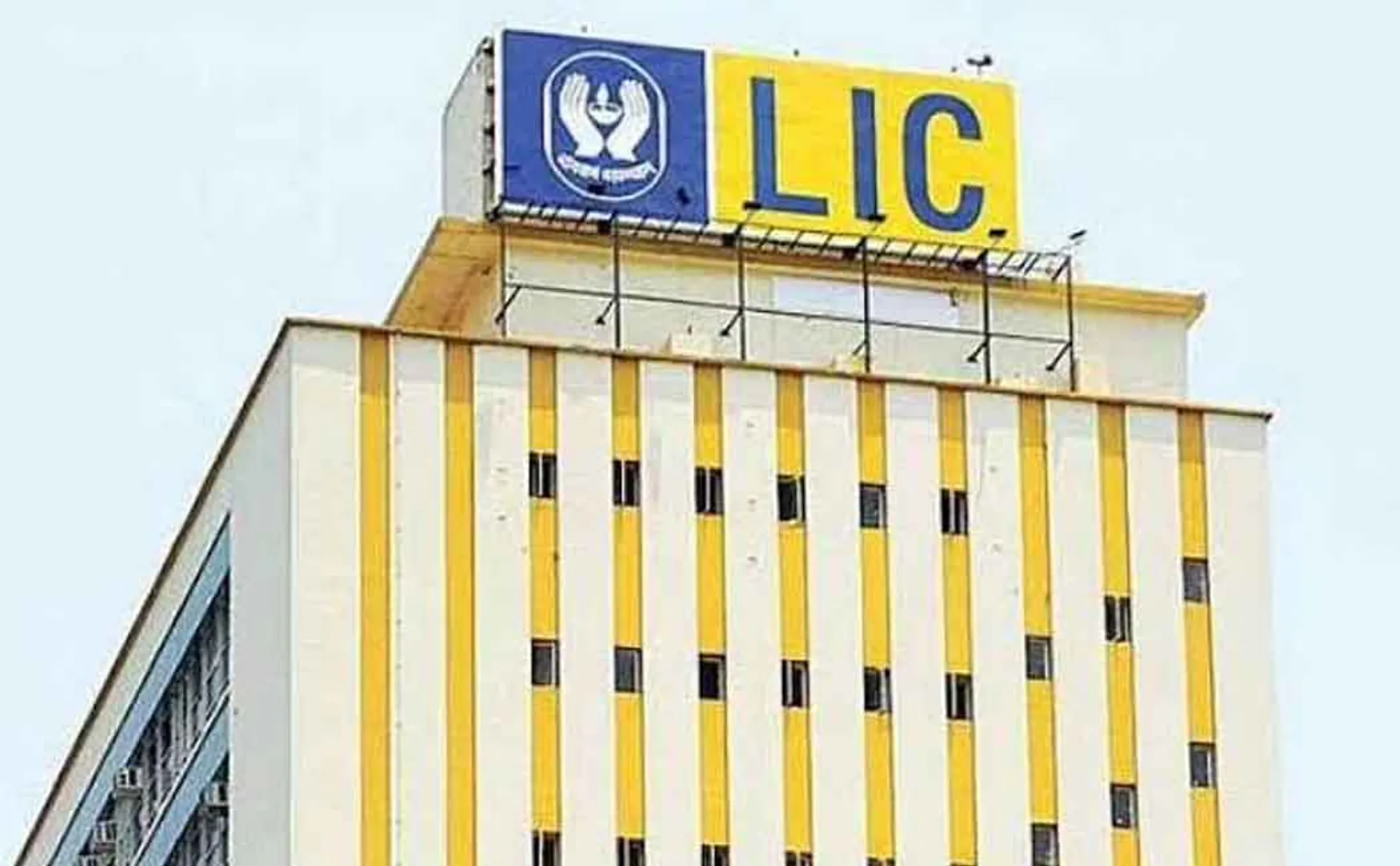 SEBI approves LIC's public offering