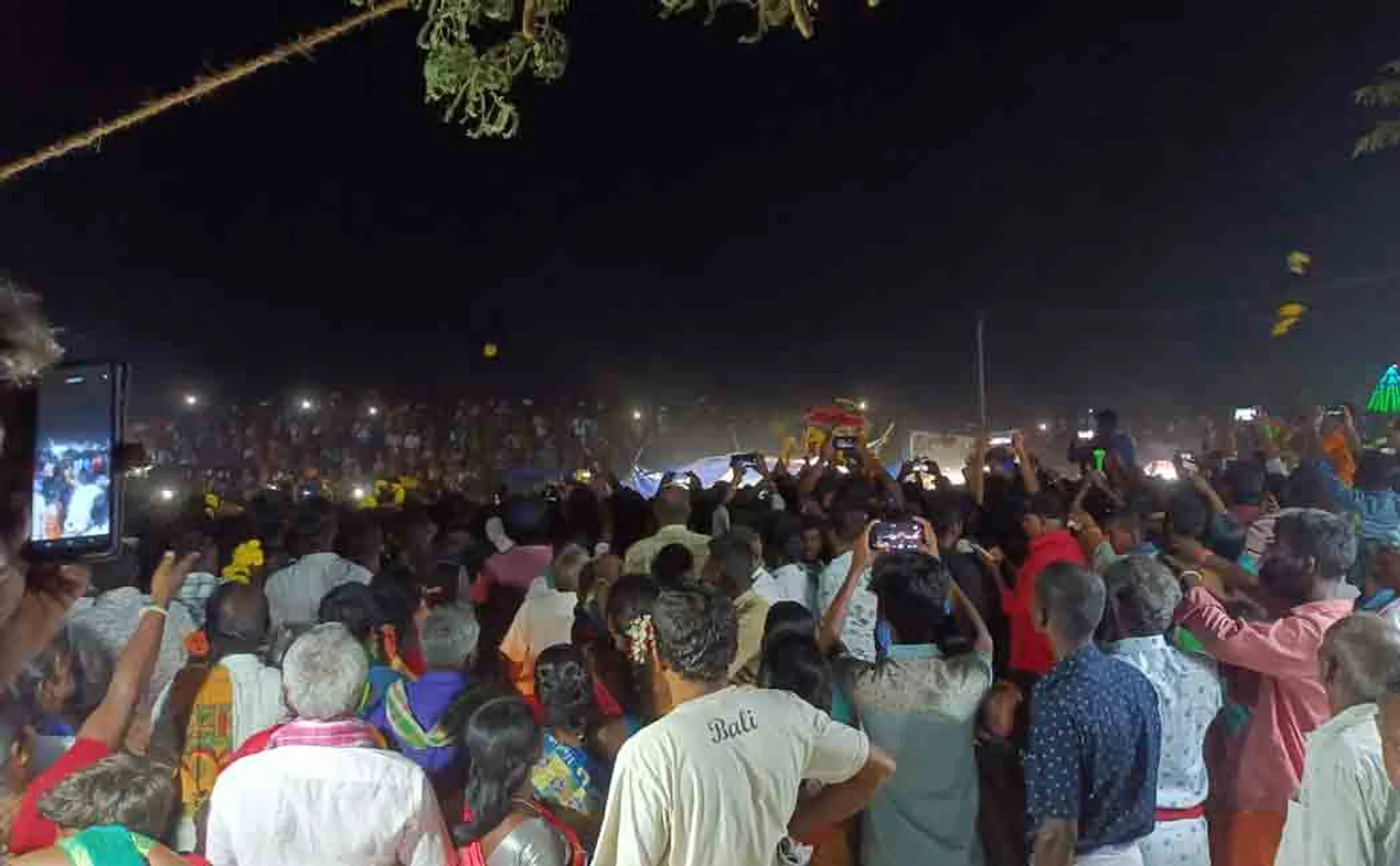 Thieves involved in theft  at temple ceremony!