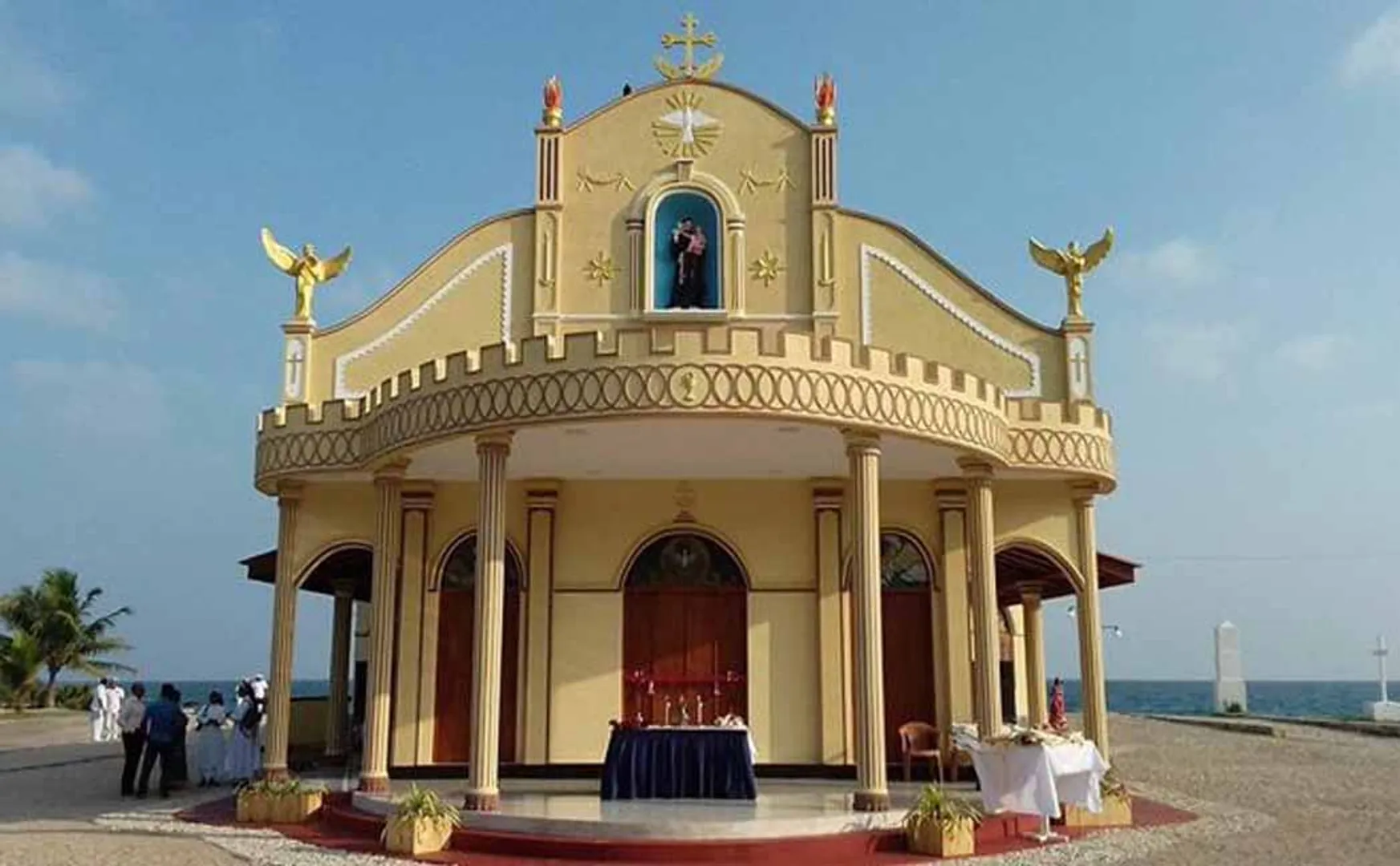 Kachchativu St. Anthony's Church Festival begins with flag hoisting!