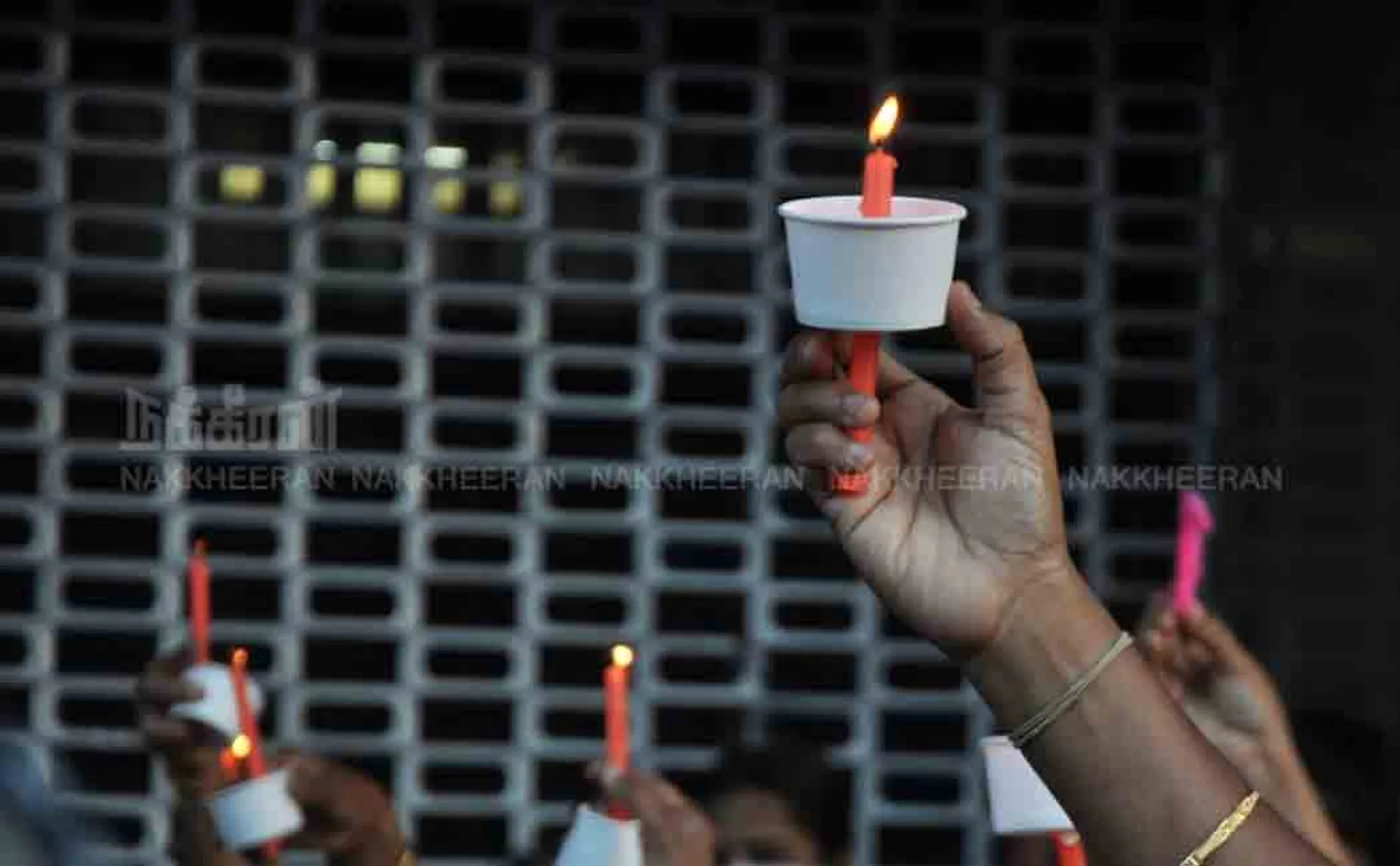 LIC Opposition to stock sale! (Pictures)