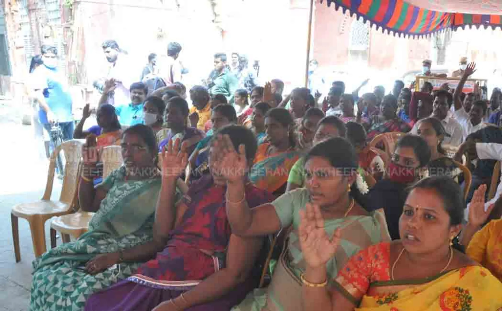 Demonstration on behalf of Grama Niladhari Association 