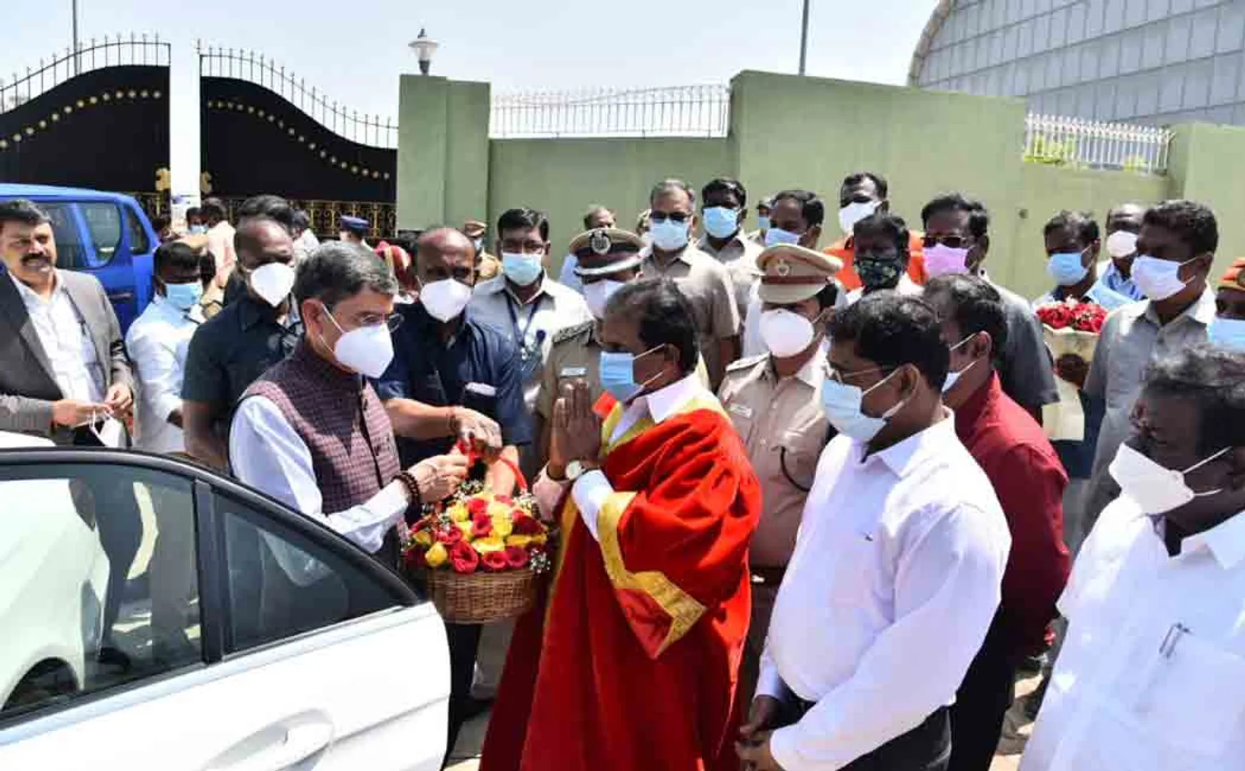 Governor of Trichy rushed! mayor welcome 