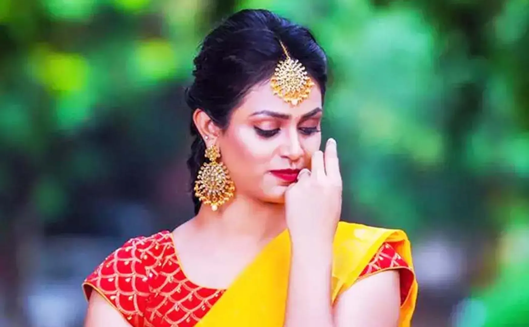 actress Gayathri aka Dolly D Cruz passes away car accident