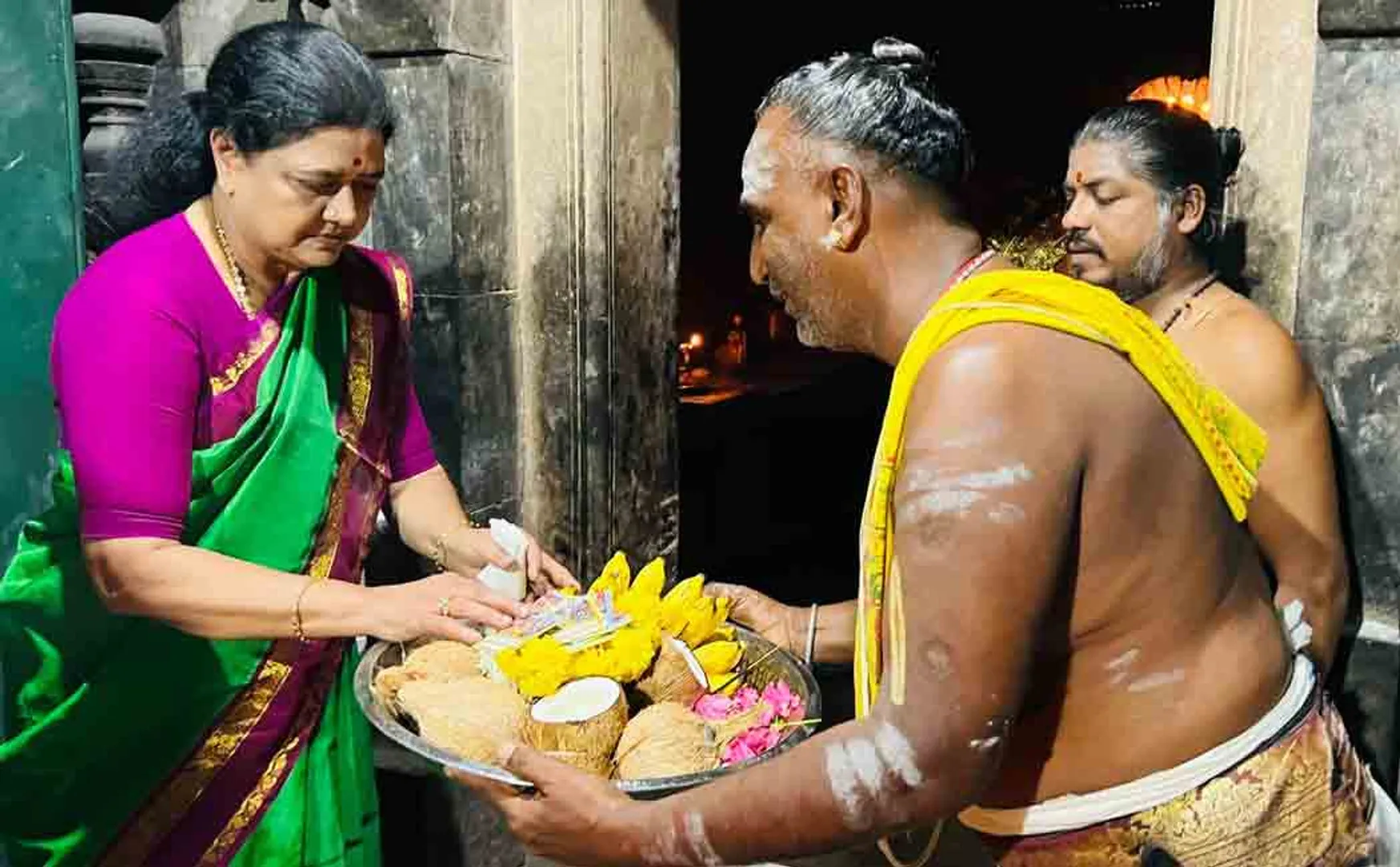 Sasikala  took selfie with people!
